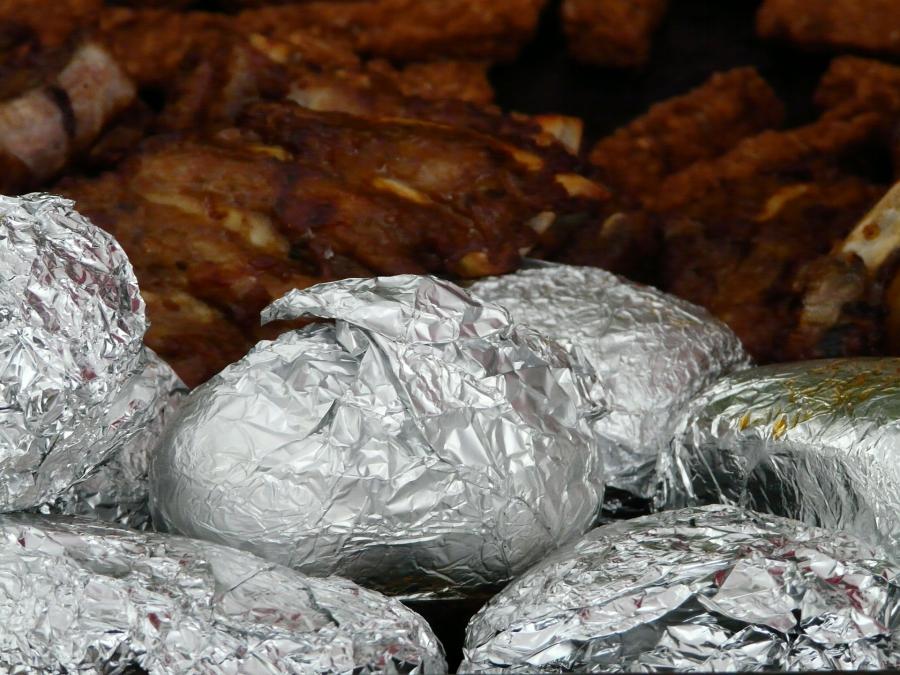 Pieszy Powiatowy Rajd Pieczonego Ziemniaka w Przedborzu