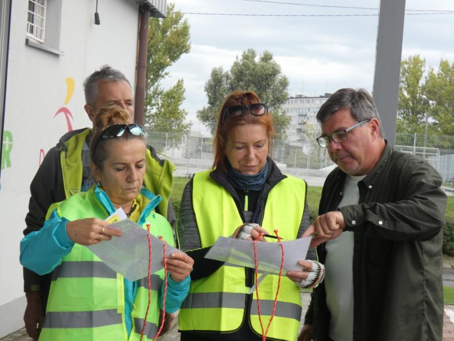 Rowerzyści i biegacze na trasie. Trwa Tour de Radomsko. Jeszcze można się przyłączyć