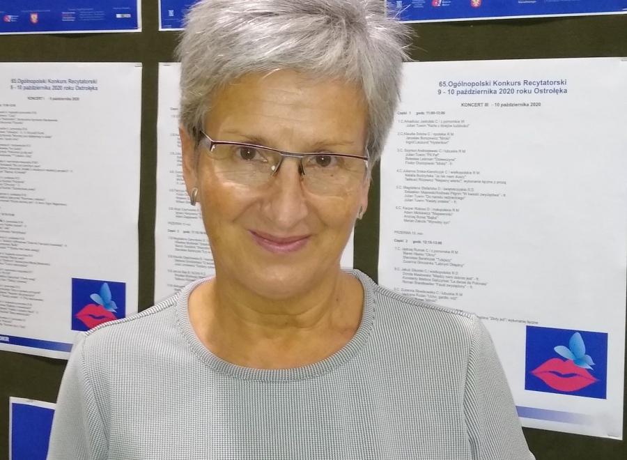 Grażyna Śliwakowska ze Sceny Poezji w MDK wystąpiła w Ostrołęce