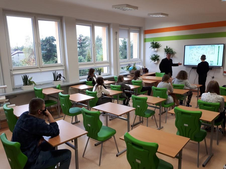 W Ósemce otwarto ekopracownię. Uczniowie będą się tam uczyć biologii