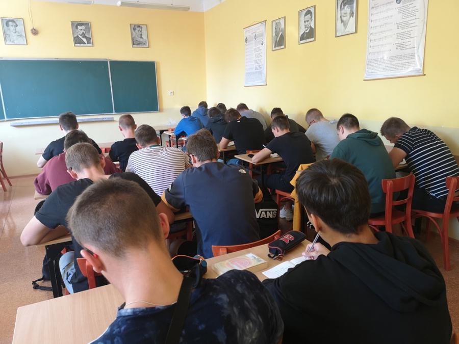 W I Liceum Ogólnokształcącym jest kolejny przypadek zakażenia koronawirusem