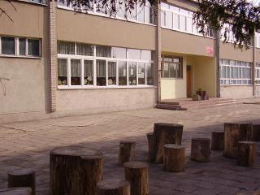 Od jutra Trójka przechodzi na zdalne nauczanie w klasach od IV do VIII