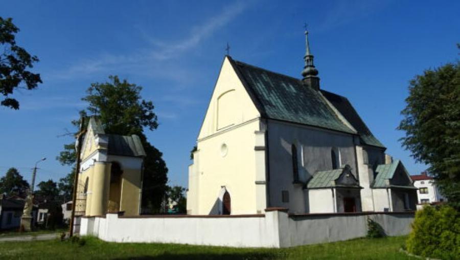 Sanepid: w mszach w Radomsku i Kodrębie brały udział osoby z Covidem-19