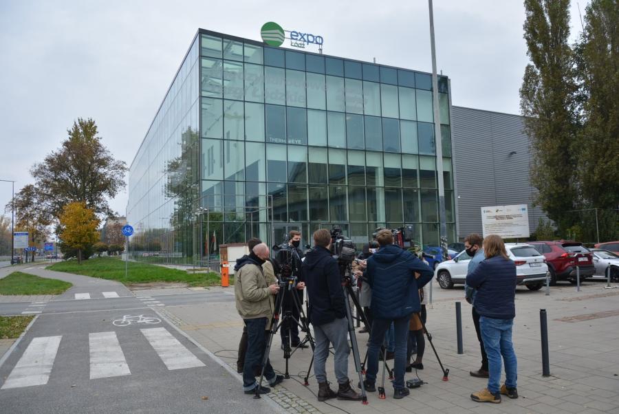 Zaplecze covidowe województwa łódzkiego powstanie w hali Expo w Łodzi