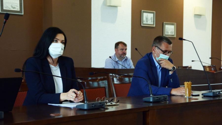 Urzędy przechodzą na pracę zdalną. Wszystkie, ale nie całkiem