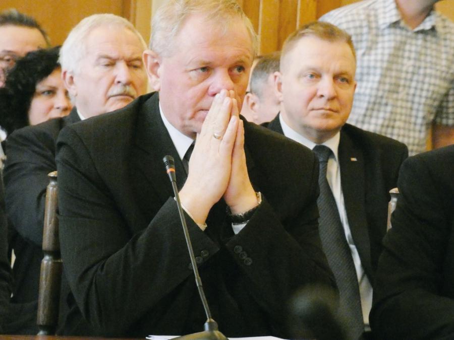 Kucharski: Wykorzystano manifestantów, jak te dzieci podczas oblężenia Głogowa