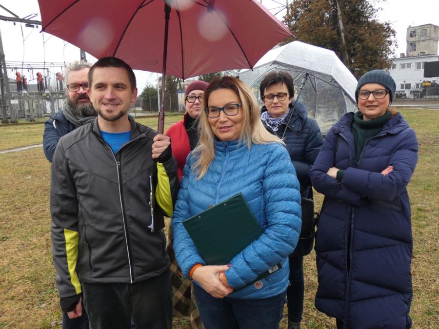 Ktoś leci sobie w kulki z sądem i obywatelami. Ustawa sobie, urząd miasta sobie
