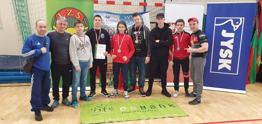 Radomszczańscy zapaśnicy zdobyli w Siedlach pięć medali, w tym trzy najcenniejsze