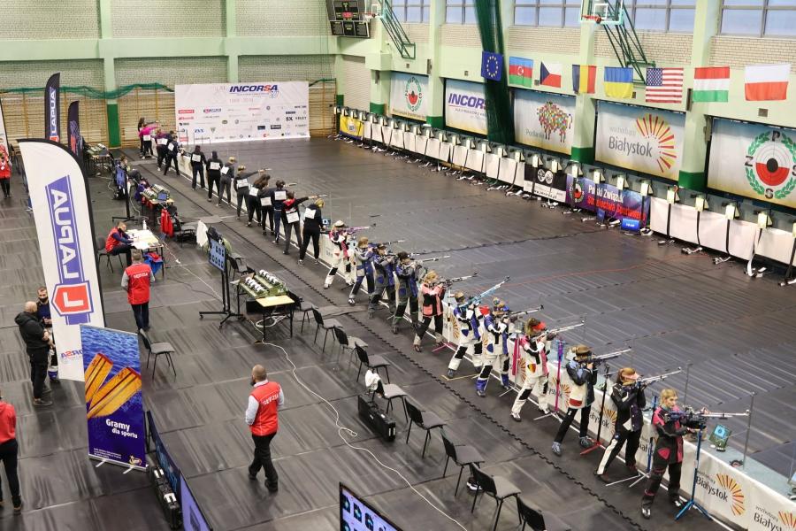 Wiktoria Karasek i Wiktor Blada strzelali na Polish OPEN Kaliber w Białymstoku