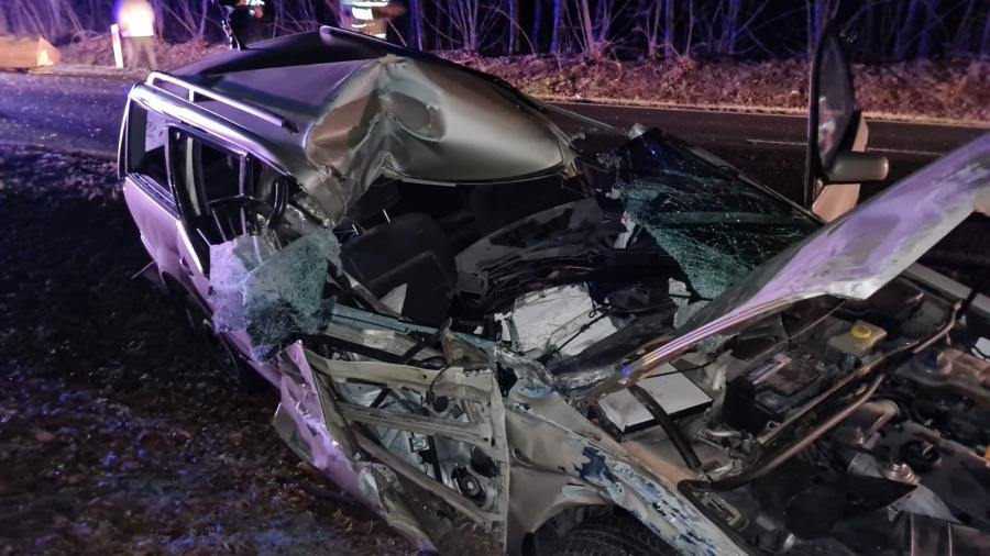 W Wygwizdowie łyżka koparki spadła na passata. 23-latek trafił do szpitala