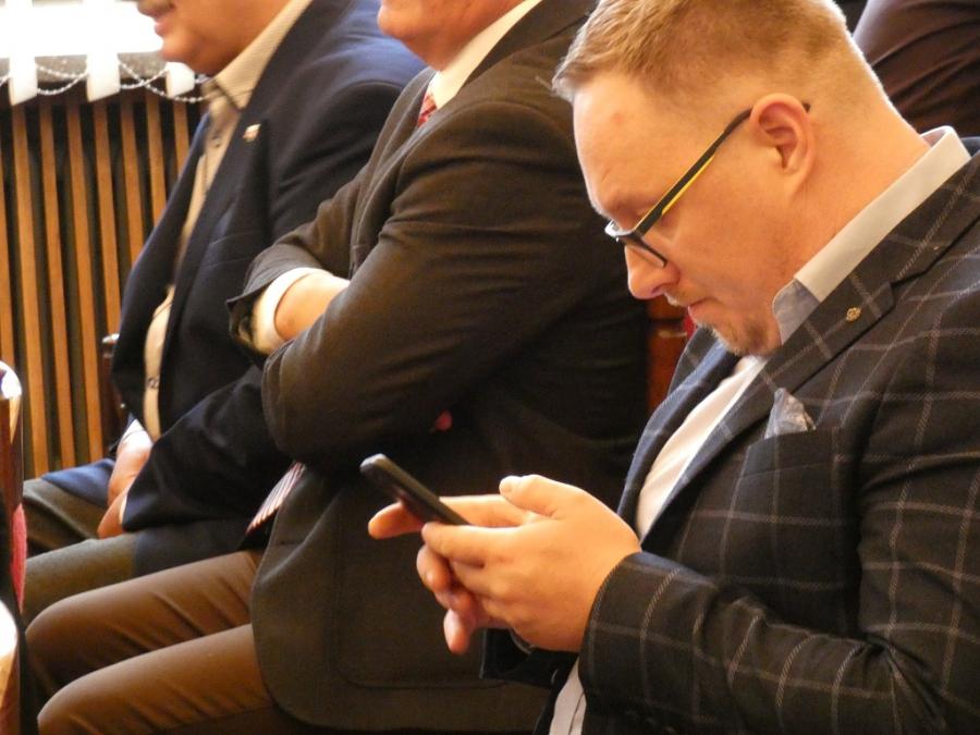 Kamil Bugdal, nowy radny RdR, na ślubowanie poczeka do przyszłego roku