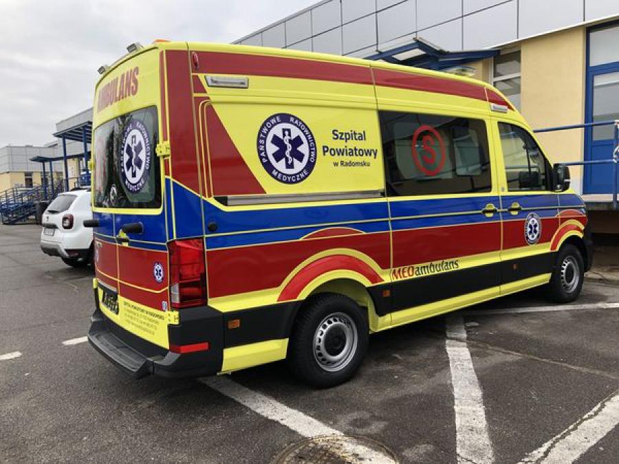 Szpital Powiatowy w Radomsku ma nową karetkę. Będzie służyć mieszkańcom powiatu