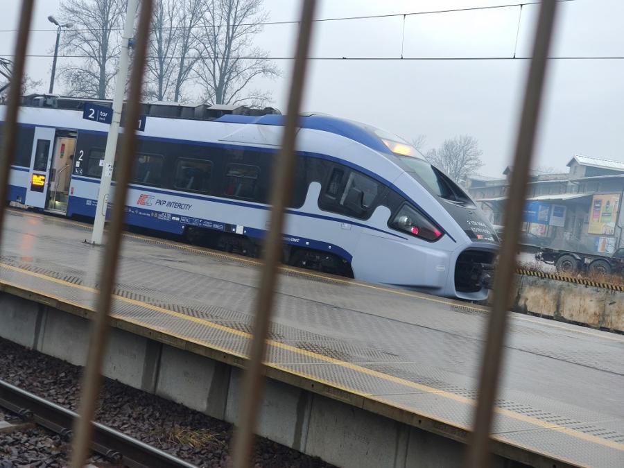Kasa biletowa na dworcu PKP się nie opłaca. Zostanie zamknięta 1 stycznia