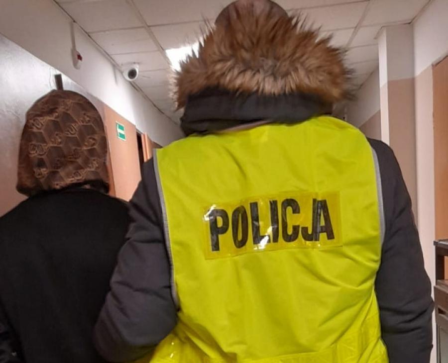 Trzech mieszkańców Śląska dokonało w Radomsku kilku włamań. Kradli papierosy