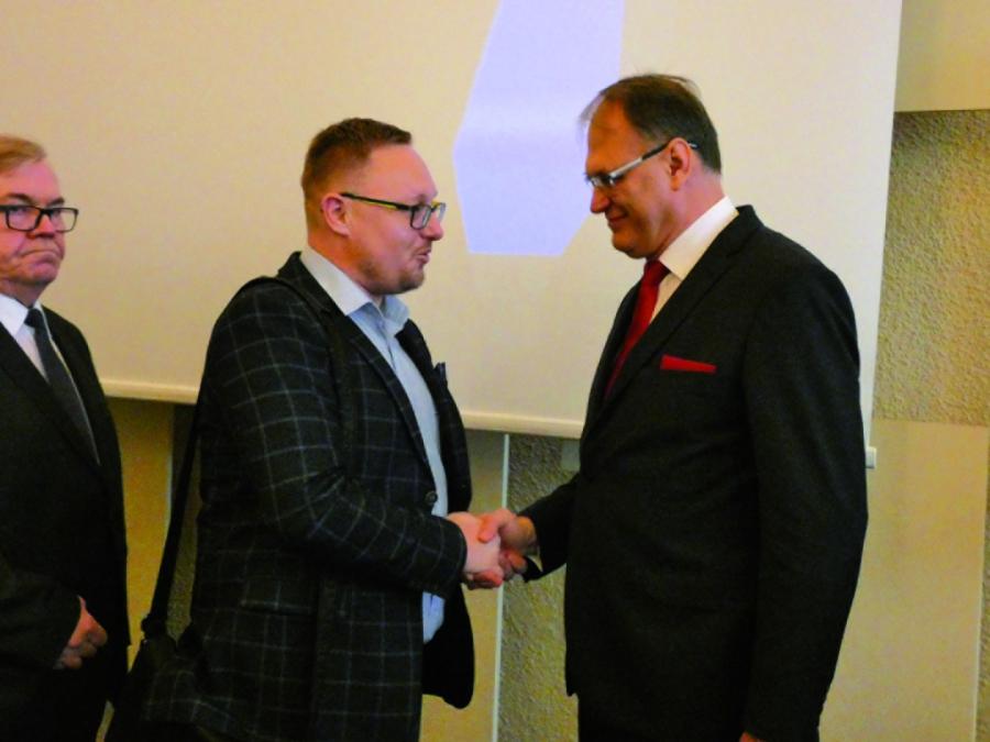 ​Kamil Bugdal jest już radnym i ma nową pracę. Jest kierownikiem w PGK