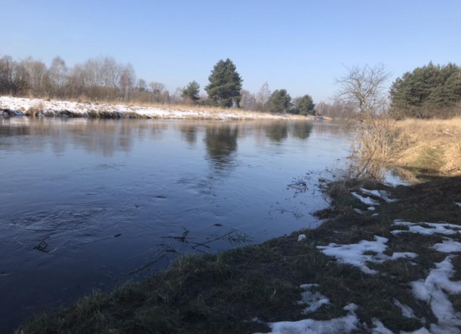 Temperatura szybko wzrasta, śnieg topnieje, rośnie zagrożenie powodziowe