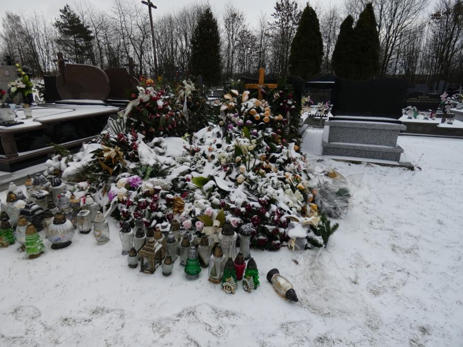 Ballada o dzikim cmentarzu. Przypominamy historię „nielegalnego pola grzebalnego