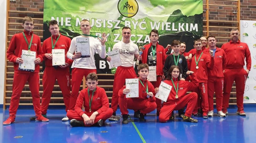 Na turniej do Białołęki pojechało dziesięciu zapaśników, wszyscy wrócili z medalami
