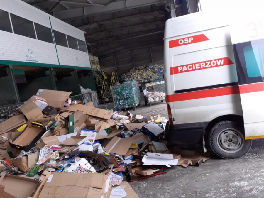 O akcji wsparcia dla Aleksa wie każdy. Ale nie każdy wie, że trwa zbiórka makulatury