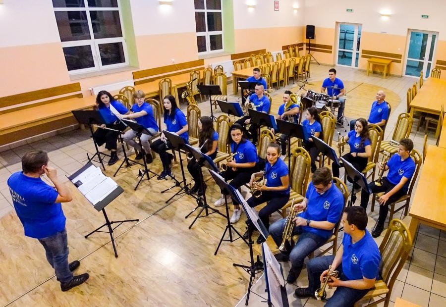 Muzycy z Orkiestry OSP Kamieńsk mają nową trąbkę. Tak wydali pieniądze z nagrody