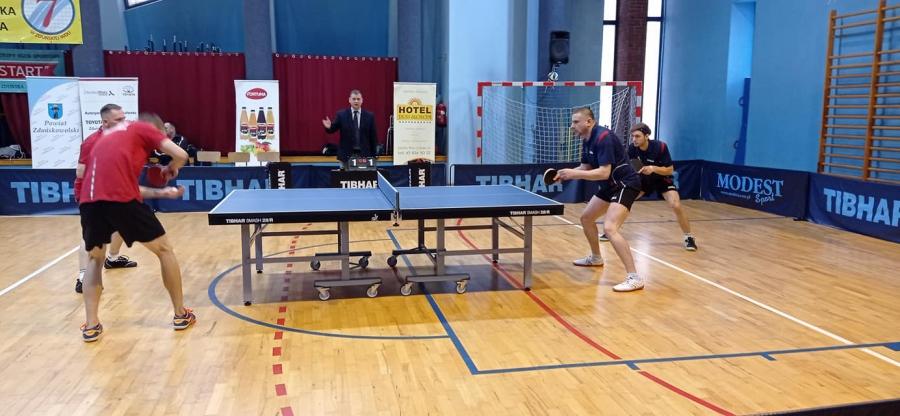 Tenisiści UMLKS-u remisują z rezerwami pierwszoligowego Startu Zduńska Wola