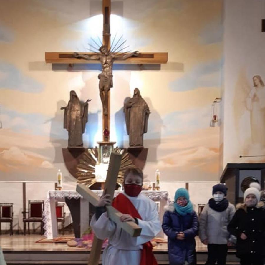 Księża przygotowali wiernych do Wielkanocy. Limit, dystans i maseczki