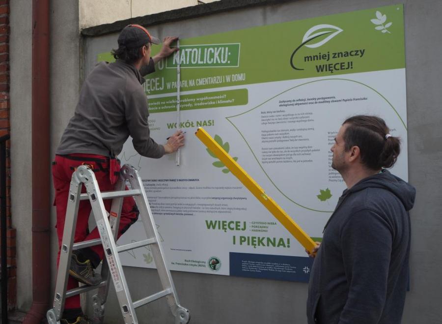 Wspólnota Laudato si’ rozwiesiła w mieście „Zielone tablice”, w trzech miejscach