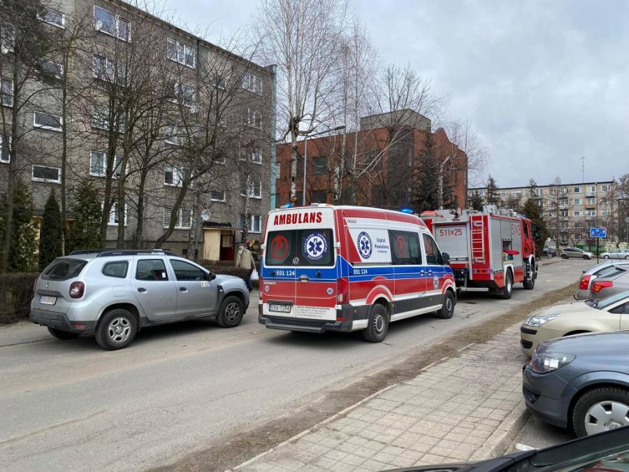 Ratownikom nie udało się uratować 70-latki. Karetka przyjechała z Kłomnic