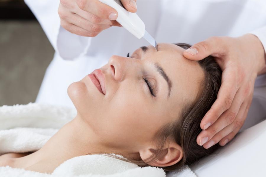 Na czym polega peeling kawitacyjny