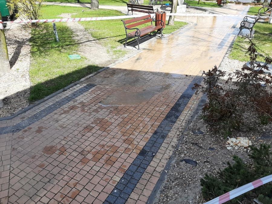 Najpierw pożar, potem pęknięta rura, czyli codzienność strażaków
