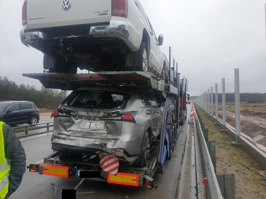 Jedna kolizja, a skutki jak po karambolu: pięć pojazdów uszkodzonych