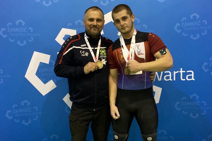 Pięć rekordów Polski Moniki Szymanek, srebro Jakuba Gocałka [Ciężary]