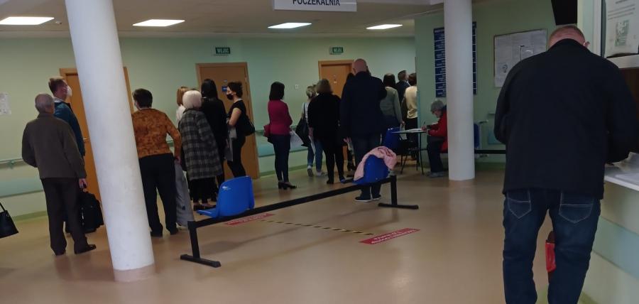 Pacjentka: to cyrk! Szpital: niepotrzebnie przychodzą 20 minut wcześniej