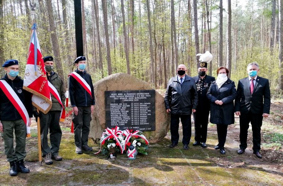 75. rocznica mordu UB na żołnierzach KWP. Uroczystości na Bąkowej Górze