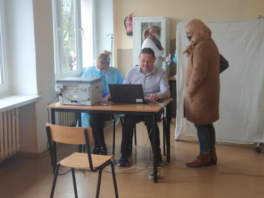 Od 17 maja krótszy okres między pierwszą a drugą dawką szczepionki