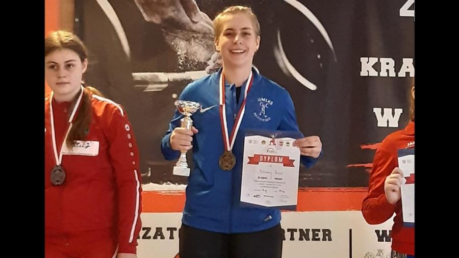 Kasia Kozera Mistrzynią Polski LZS. Sztangistka pobiła rekord w rwaniu o 2 kg