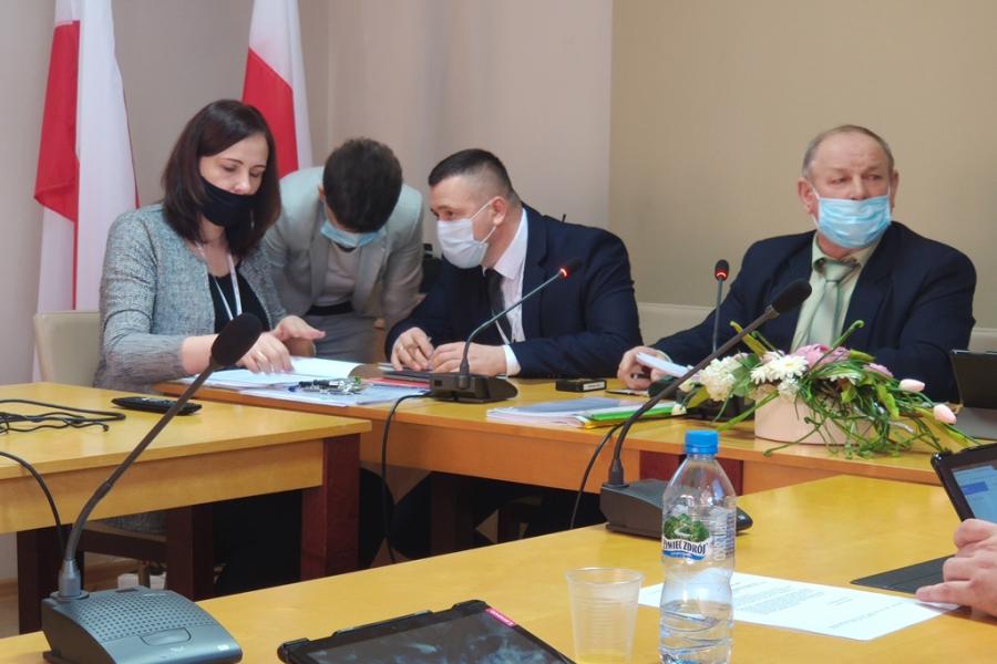 Prokuratura prowadzi śledztwo w sprawie likwidacji ośrodka zdrowia w Ładzicach