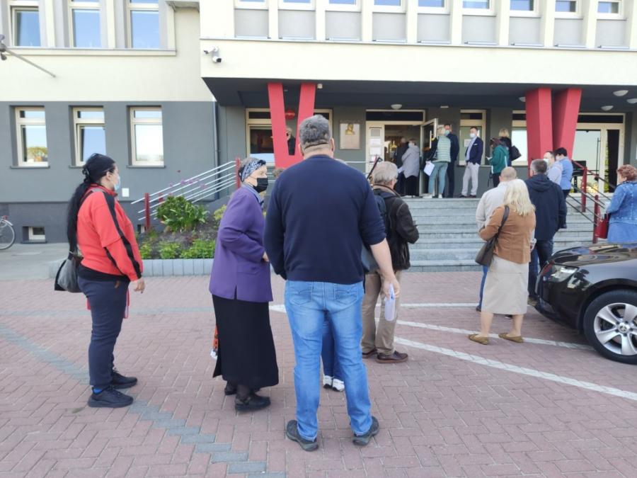 Kolejka chętnych przed urzędem miasta. Radomszczanie chcą czystego powietrza