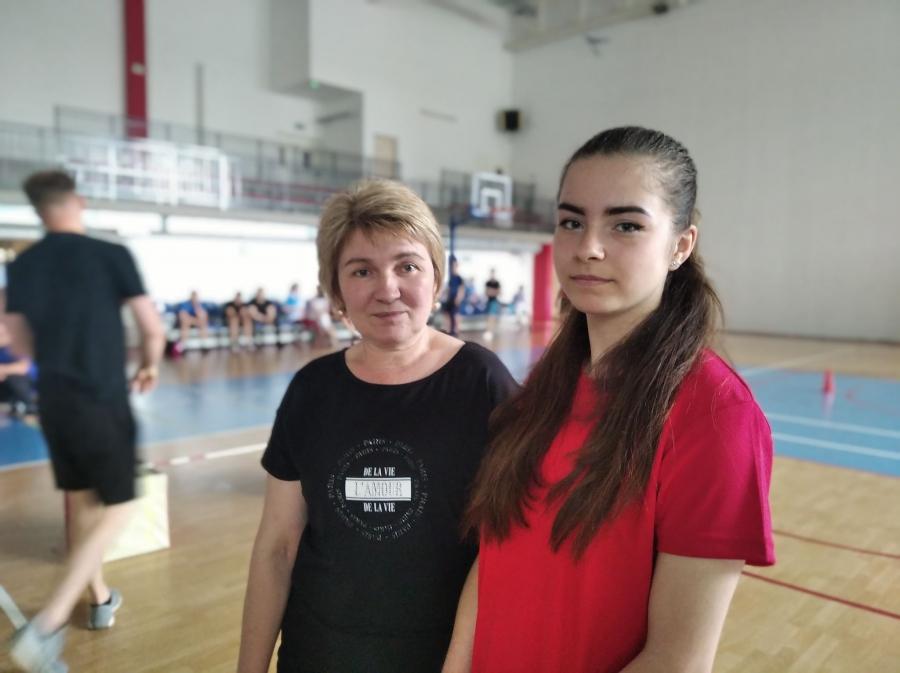 Młodzież z łódzkich OHP wzięła udział w zawodach sportowych w hali w Radomsku