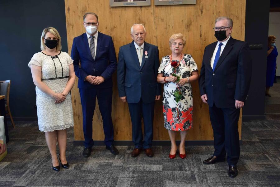 Medale dla dwojga „Za Długoletnie Pożycie Małżeńskie” dla 23 par z Radomska