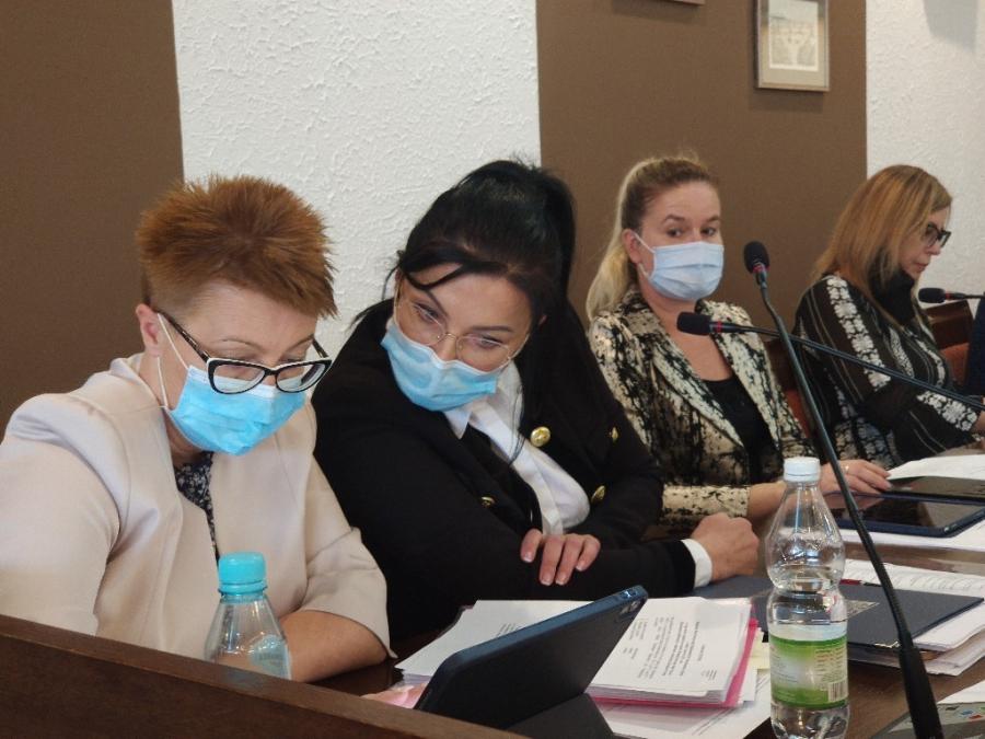 Zarząd powiatu otrzymał absolutorium. Chętnych do dyskusji nie było