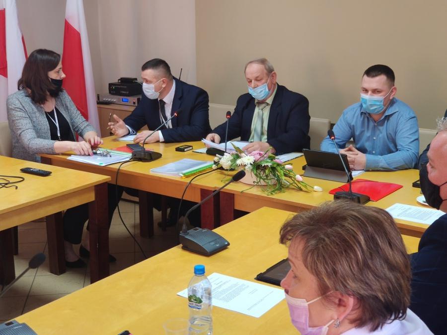Mieszkańcy gminy Ładzice chcą odwołać wójta Ciupińskiego. Złożyli wniosek o referendum