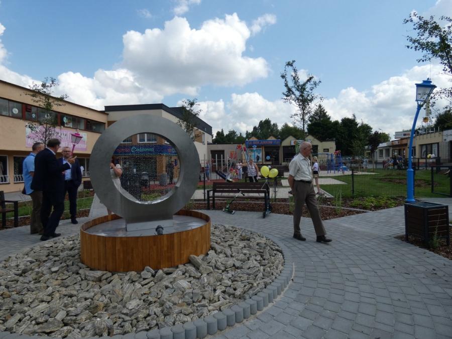Piastowska: skwer, plac zabaw, apteka drive i partnerstwo publiczno-prywatne