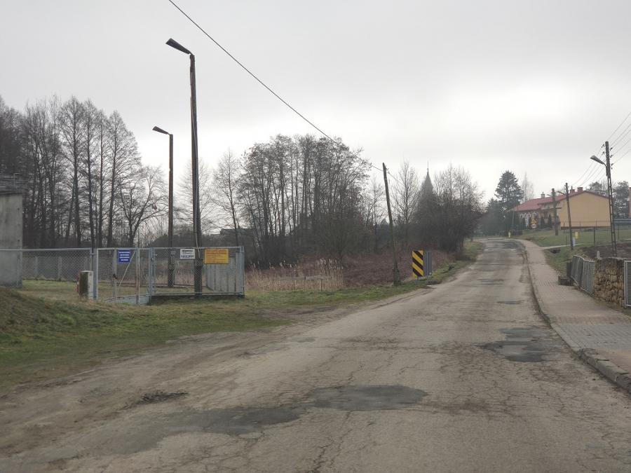 Mieszkaniec Dziepółci: wójt Radczyc nas oszukał. Ta droga to dramat