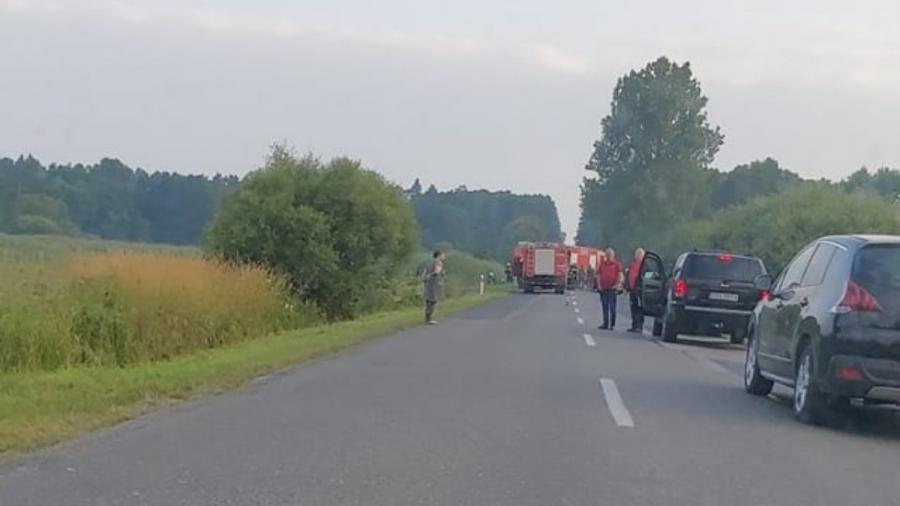 Zderzenie czołowe w Wygodzie w gm. Gidle. 10 osób poszkodowanych