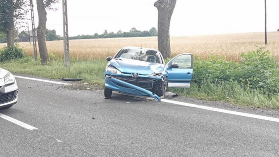 Na DK 91 zderzenie dwóch osobówek. Droga w stronę Częstochowy jest nieprzejezdna