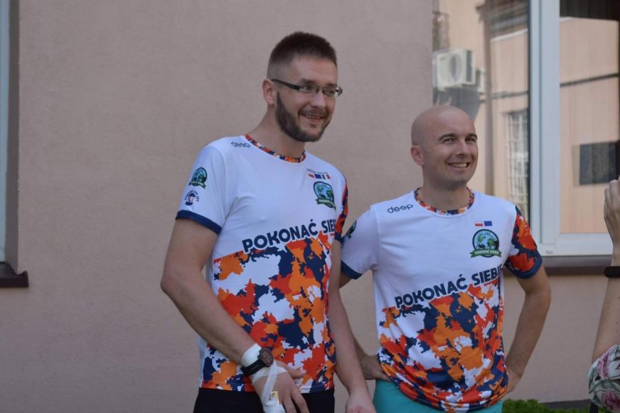 Michał Ludwiczak z ekipą znów w trasie. Przed nimi 750 km na rowerach