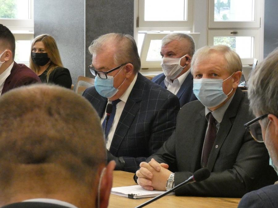 Starostwo: Chwilę to trwało, ale niespodzianki nie ma - Andrzej Kucharski naczelnikiem oświaty