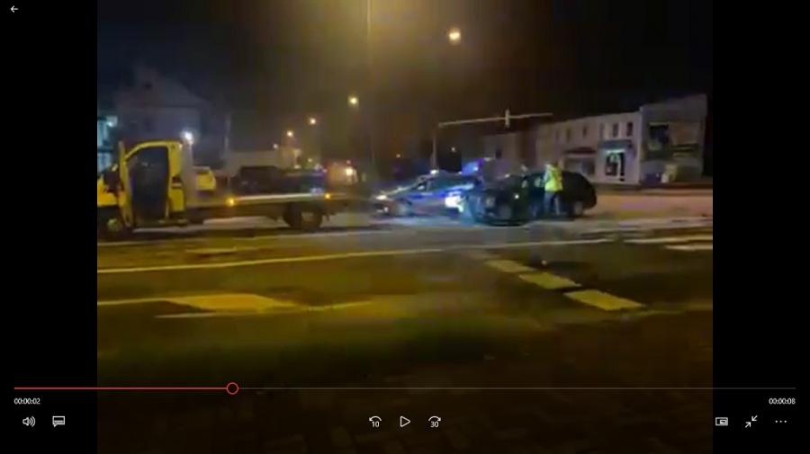 19-letnia kierowca wymusił pierwszeństwo przejazdu na skrzyżowaniu