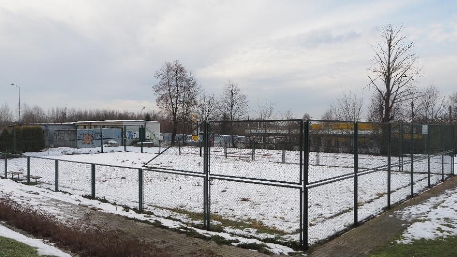 Powiat otrzymał dotację do przebudowy boiska przy I LO w Radomsku